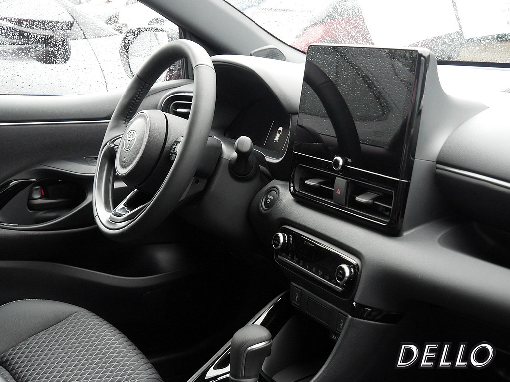 Fahrzeugansicht TOYOTA Yaris Hybrid 1.5 VVT-i Style Plus - Bild 34