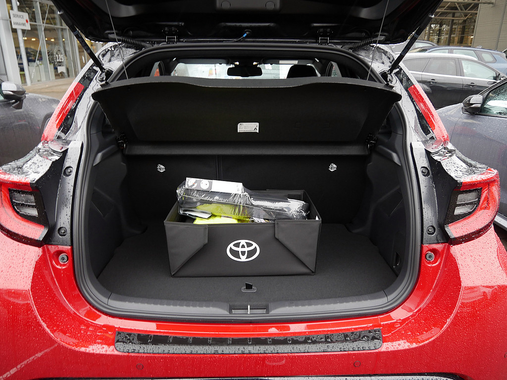 Fahrzeugansicht TOYOTA Yaris Hybrid 1.5 VVT-i Style Plus - Bild 7