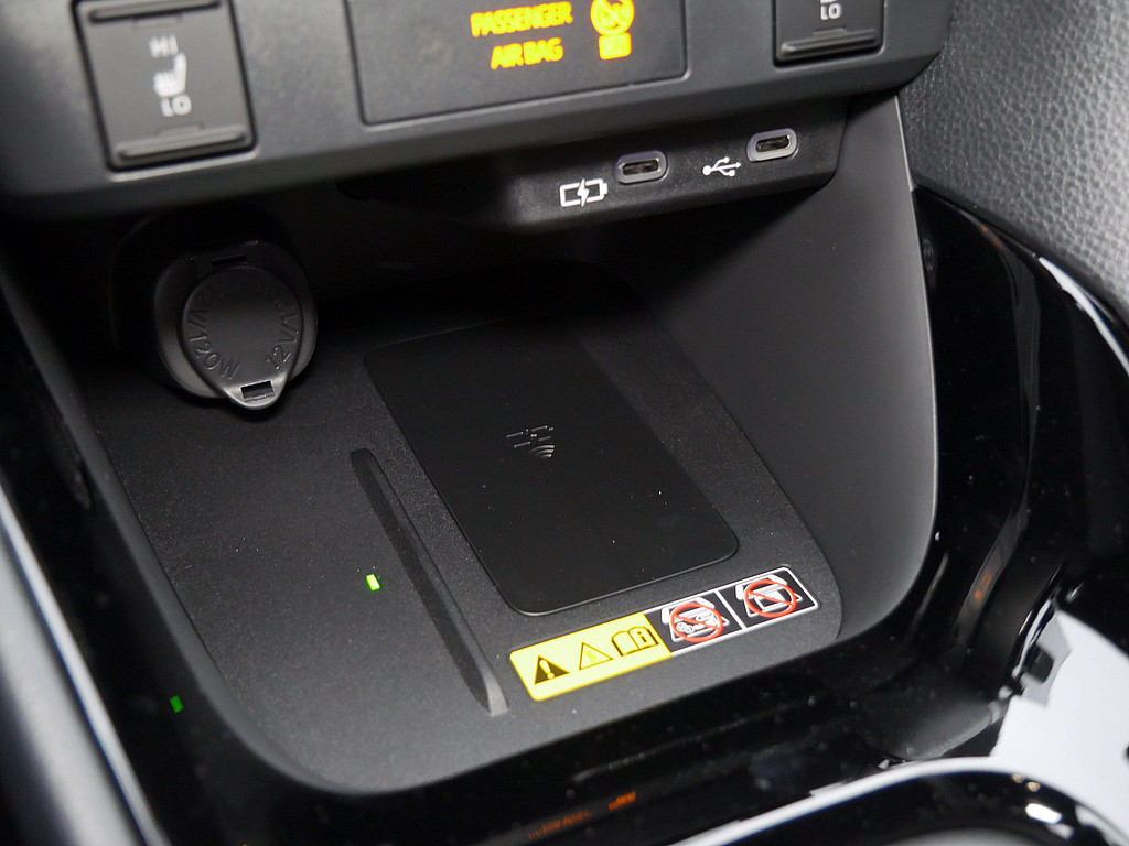 Fahrzeugansicht TOYOTA Yaris Hybrid 1.5 VVT-i Style Plus - Bild 19