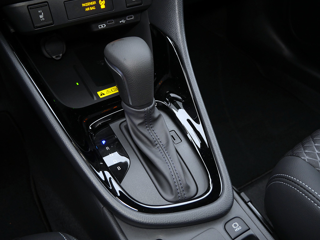 Fahrzeugansicht TOYOTA Yaris Hybrid 1.5 VVT-i Style Plus - Bild 20