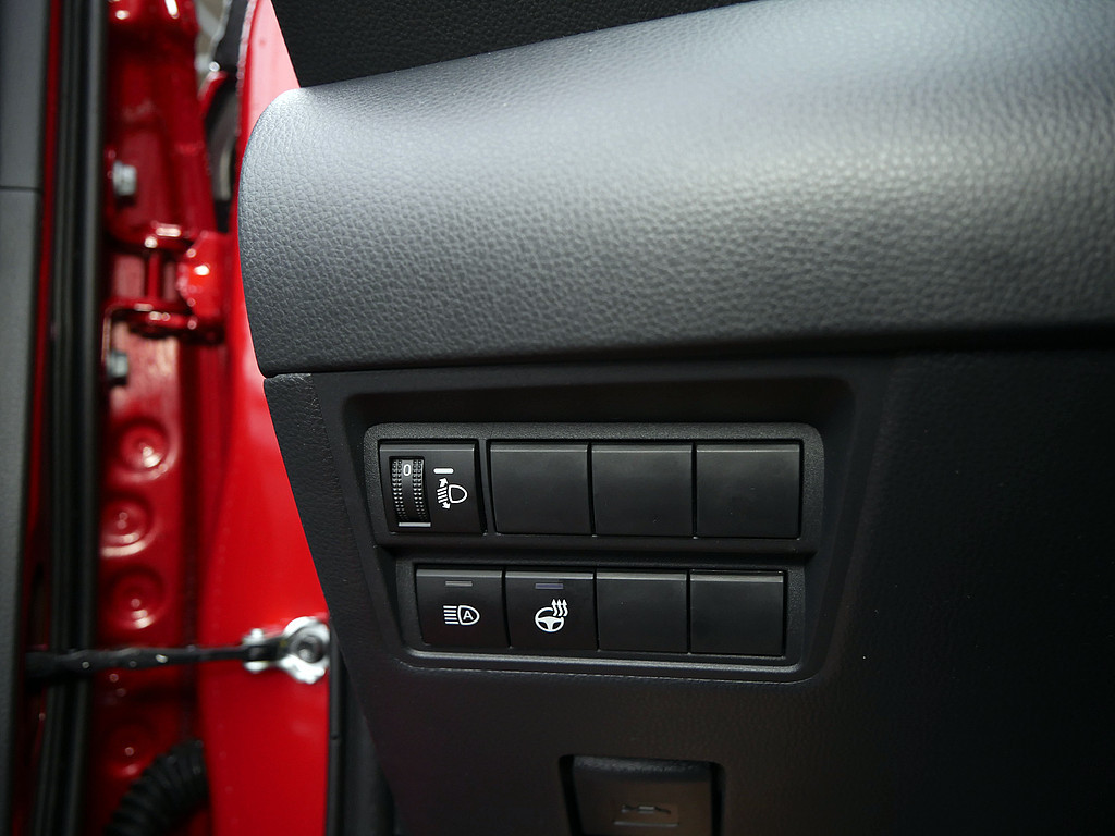 Fahrzeugansicht TOYOTA Yaris Hybrid 1.5 VVT-i Style Plus - Bild 29