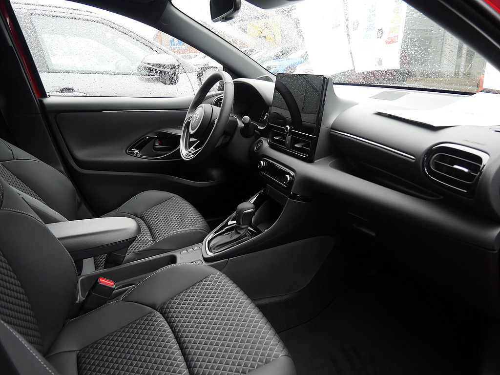 Fahrzeugansicht TOYOTA Yaris Hybrid 1.5 VVT-i Style Plus - Bild 33