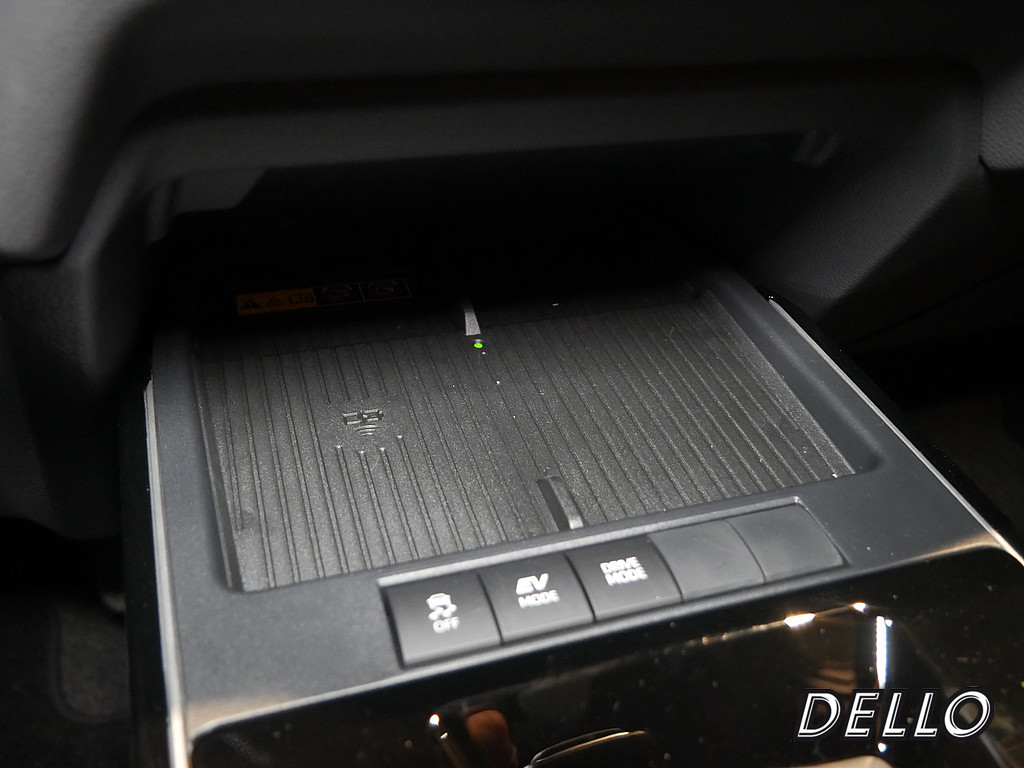 Fahrzeugansicht TOYOTA Corolla Cross 2.0 Hybrid FWD Team Deutschland - Bild 17