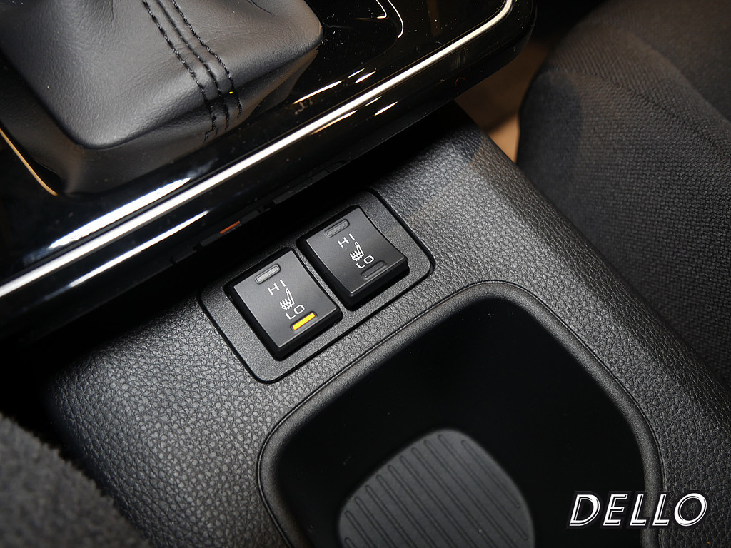 Fahrzeugansicht TOYOTA Corolla Cross 2.0 Hybrid FWD Team Deutschland - Bild 22