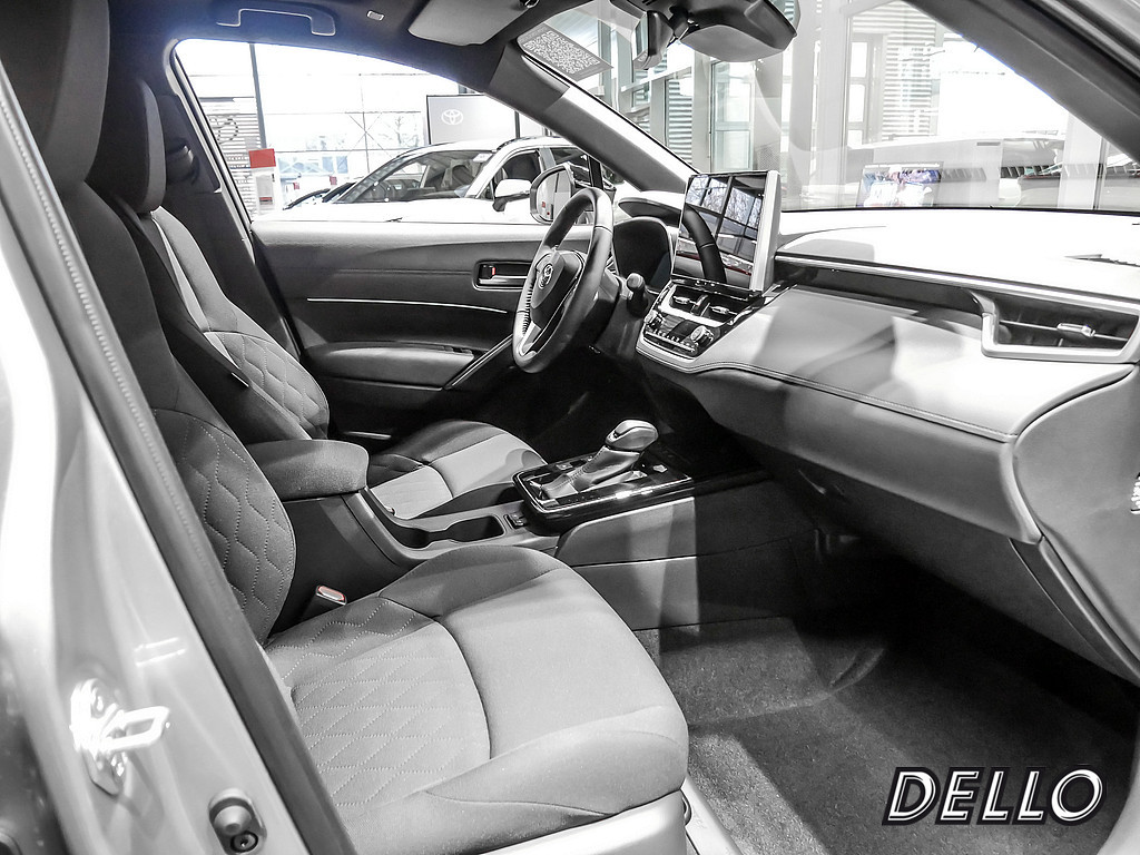 Fahrzeugansicht TOYOTA Corolla Cross 2.0 Hybrid FWD Team Deutschland - Bild 37