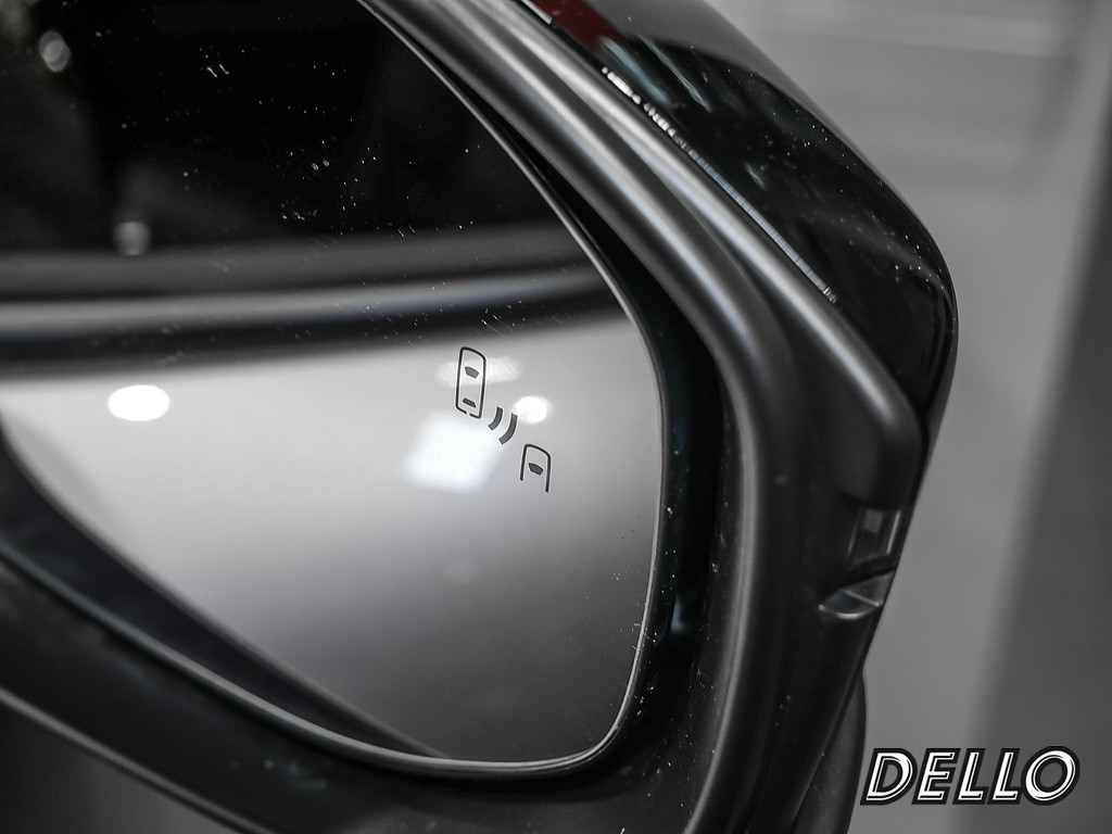 Fahrzeugansicht TOYOTA Corolla Cross 2.0 Hybrid FWD Team Deutschland - Bild 6