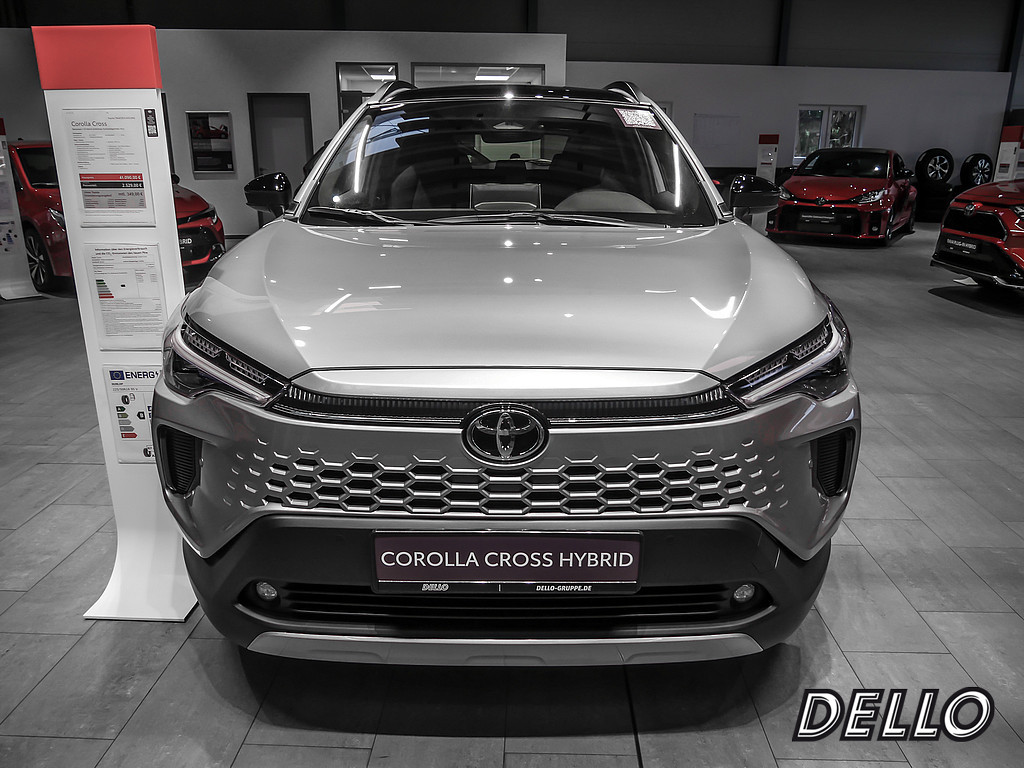 Fahrzeugansicht TOYOTA Corolla Cross 2.0 Hybrid FWD Team Deutschland - Bild 12