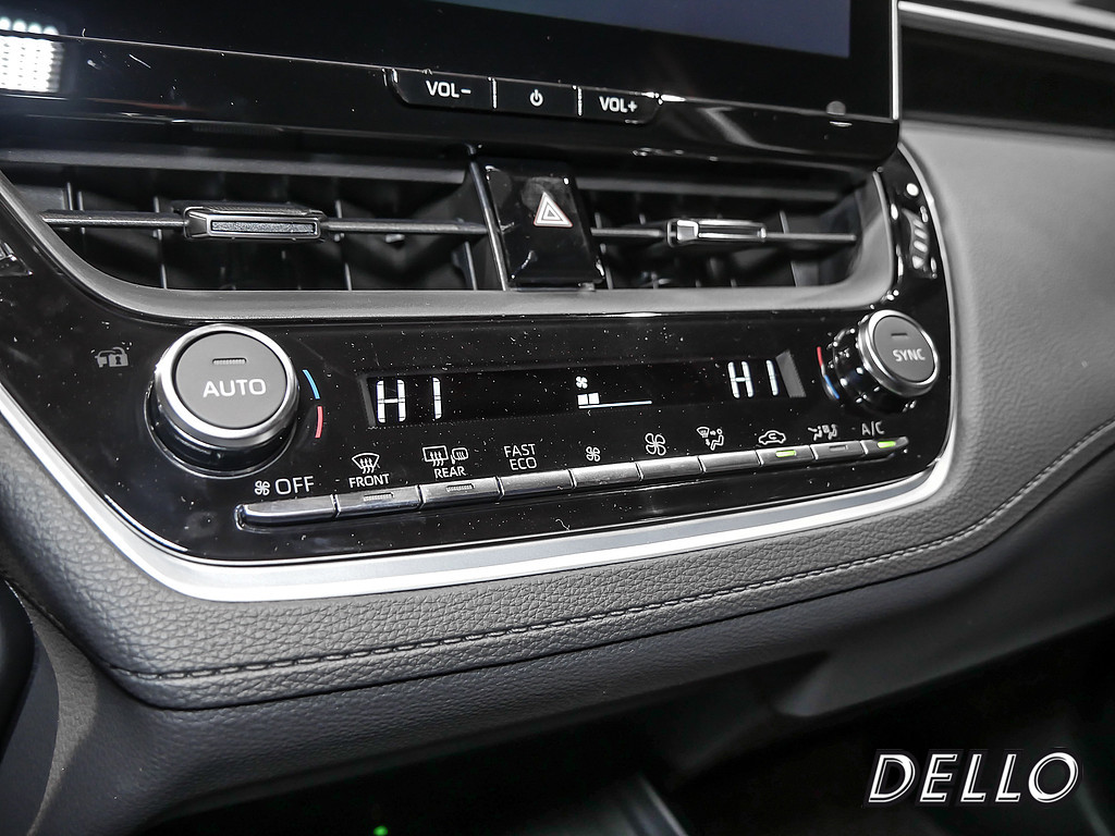 Fahrzeugansicht TOYOTA Corolla Cross 2.0 Hybrid FWD Team Deutschland - Bild 16