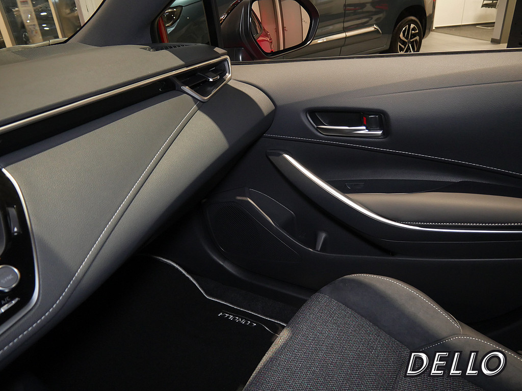 Fahrzeugansicht TOYOTA Corolla 2.0 Hybrid Teamplayer - Bild 24