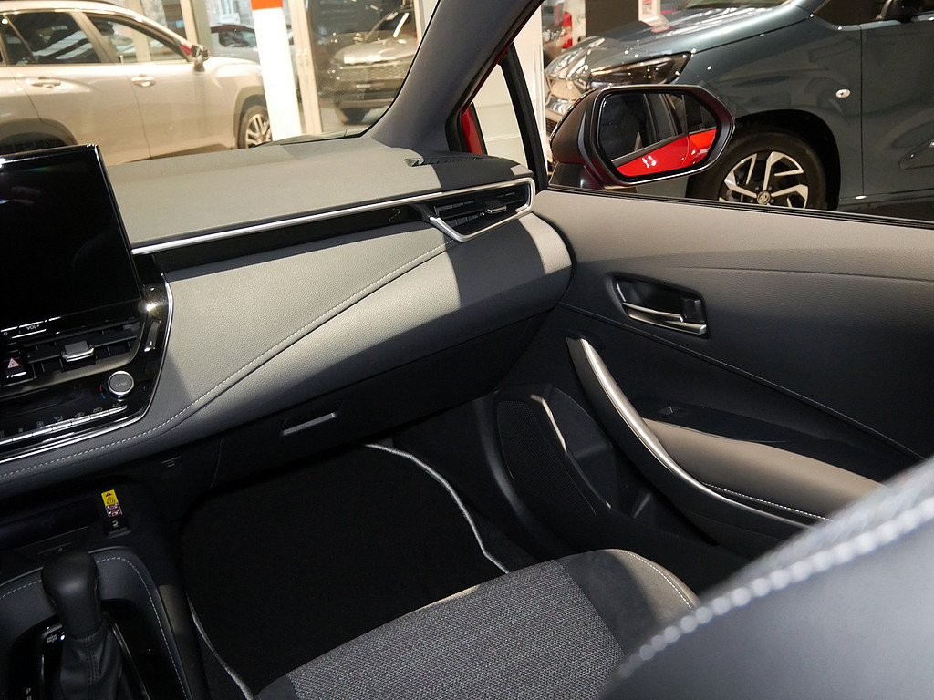 Fahrzeugansicht TOYOTA Corolla 2.0 Hybrid Teamplayer - Bild 3