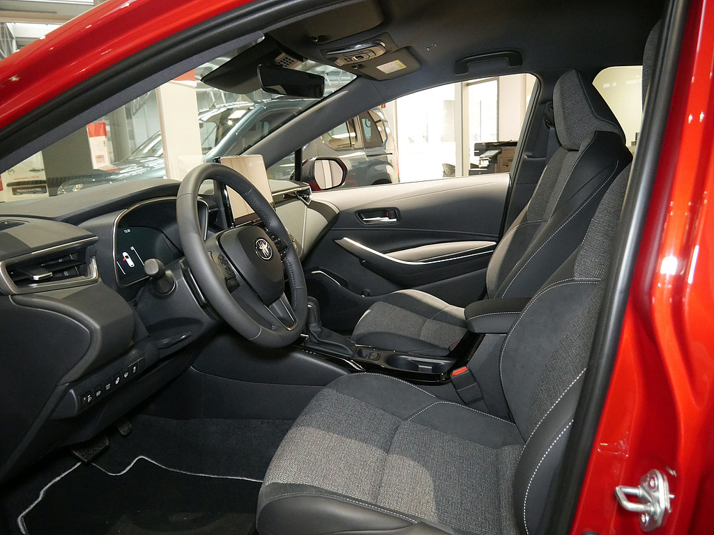 Fahrzeugansicht TOYOTA Corolla 2.0 Hybrid Teamplayer - Bild 7