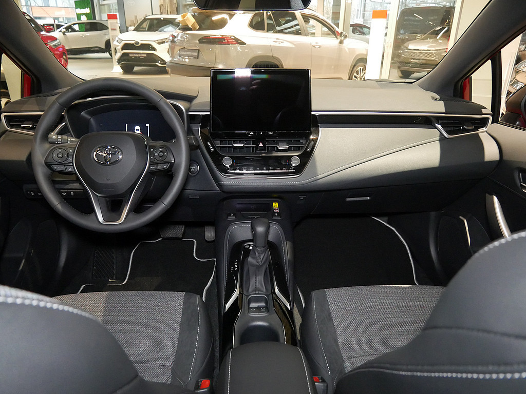 Fahrzeugansicht TOYOTA Corolla 2.0 Hybrid Teamplayer - Bild 30