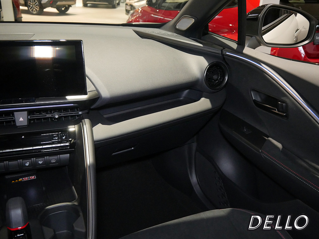 Fahrzeugansicht TOYOTA C-HR 2.0 Plug-In Hybrid FWD GR Sport - Bild 3