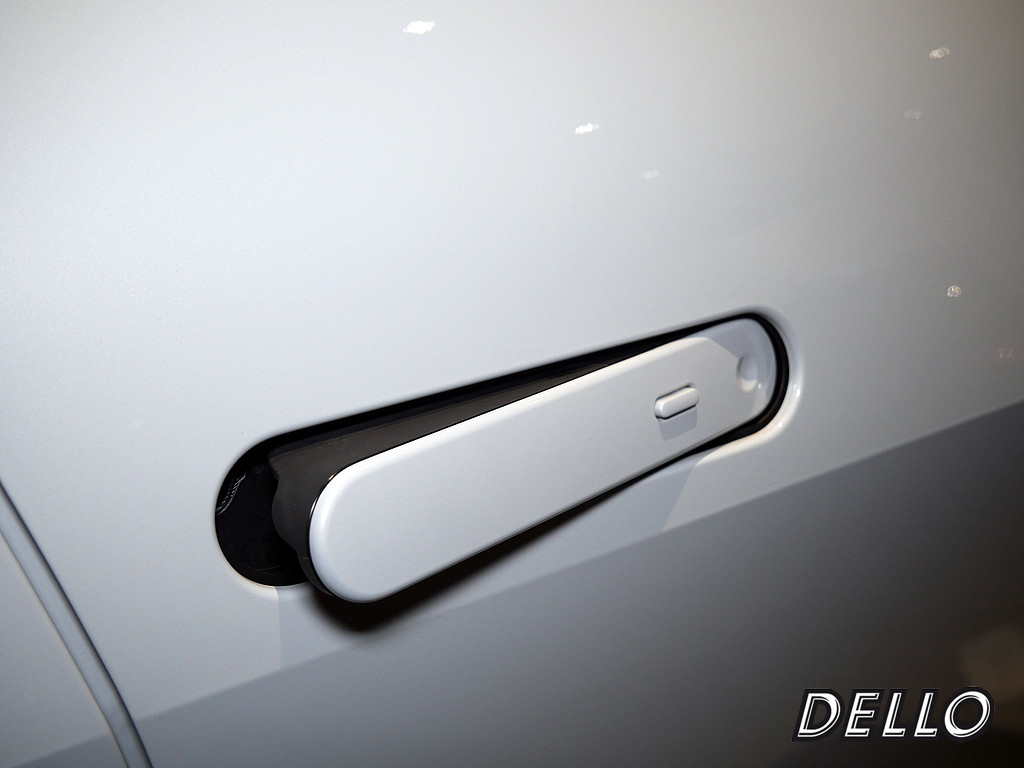 Fahrzeugansicht TOYOTA C-HR 2.0 Plug-In Hybrid FWD GR Sport - Bild 4