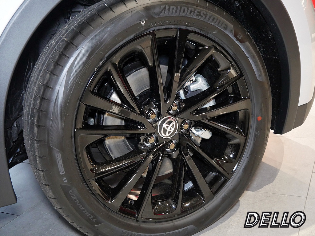 Fahrzeugansicht TOYOTA C-HR 2.0 Plug-In Hybrid FWD GR Sport - Bild 5