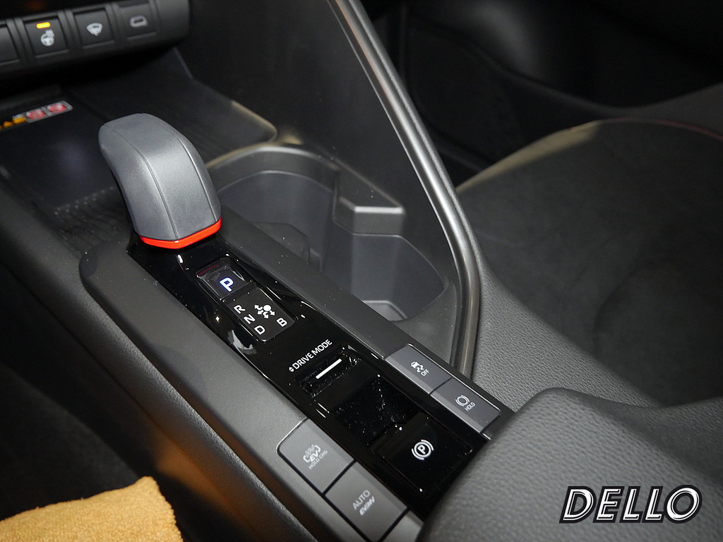 Fahrzeugansicht TOYOTA C-HR 2.0 Plug-In Hybrid FWD GR Sport - Bild 21