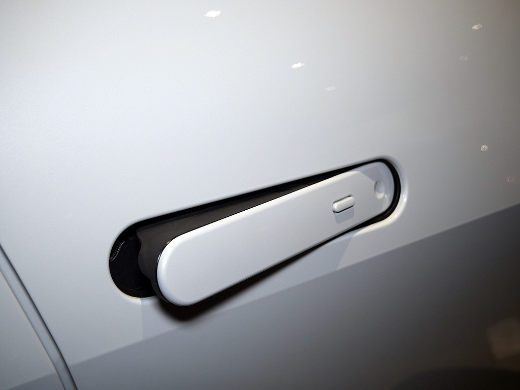 Fahrzeugansicht TOYOTA C-HR 2.0 Plug-In Hybrid FWD GR Sport - Bild 4