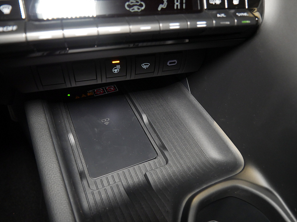 Fahrzeugansicht TOYOTA C-HR 2.0 Plug-In Hybrid FWD GR Sport - Bild 14