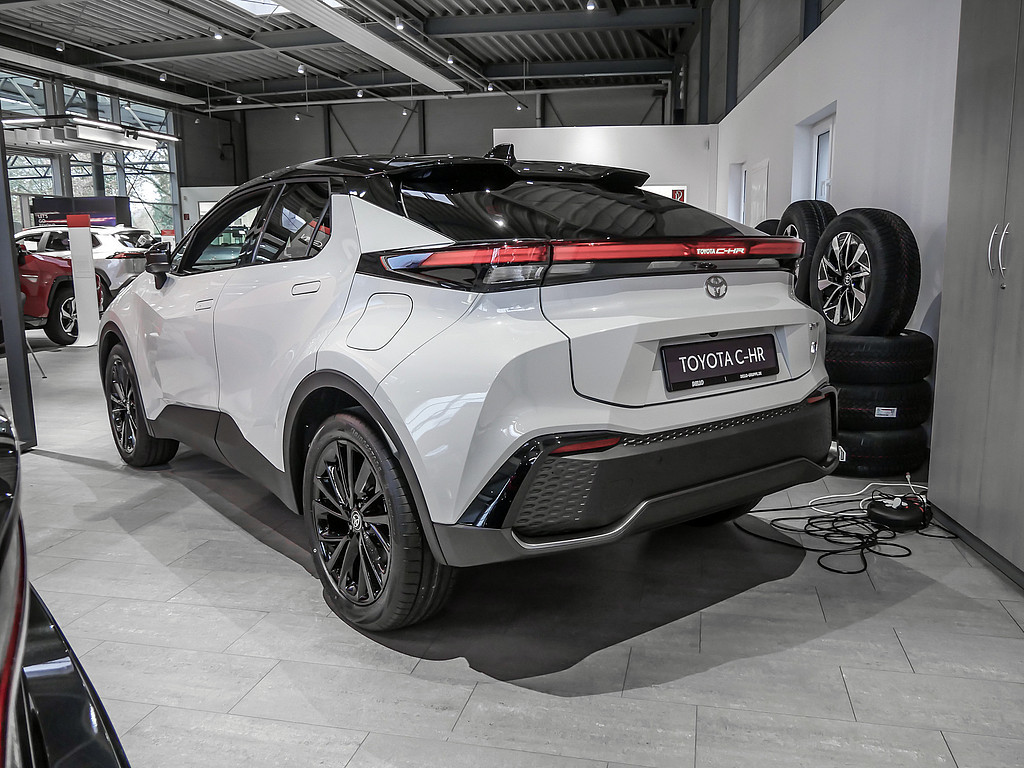 Fahrzeugansicht TOYOTA C-HR 2.0 Plug-In Hybrid FWD GR Sport - Bild 23