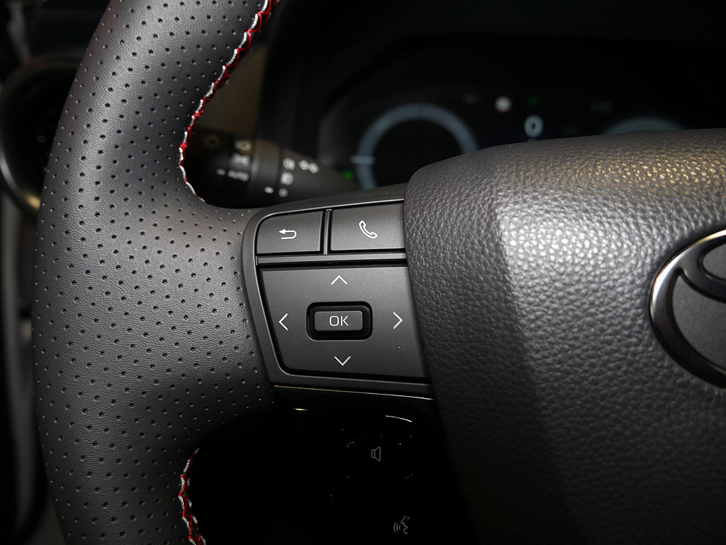 Fahrzeugansicht TOYOTA C-HR 2.0 Plug-In Hybrid FWD GR Sport - Bild 25