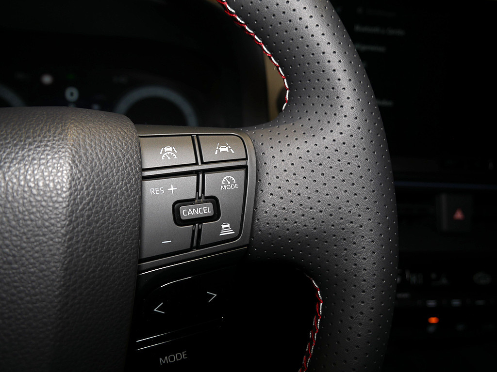 Fahrzeugansicht TOYOTA C-HR 2.0 Plug-In Hybrid FWD GR Sport - Bild 26