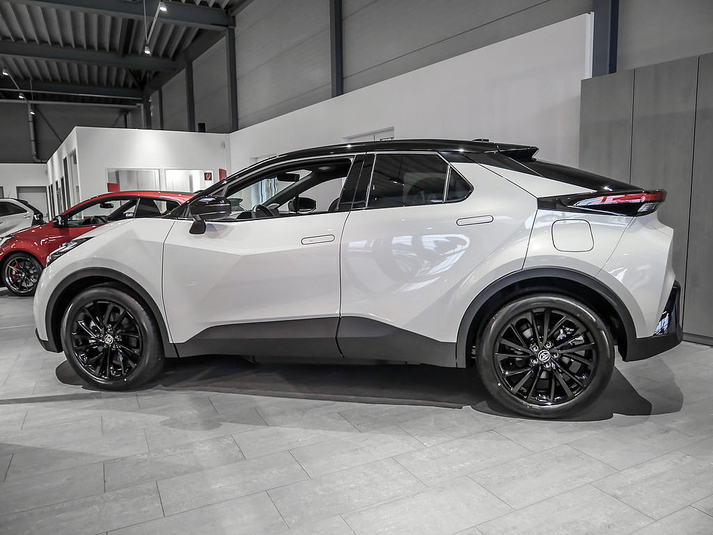 Fahrzeugansicht TOYOTA C-HR 2.0 Plug-In Hybrid FWD GR Sport - Bild 31