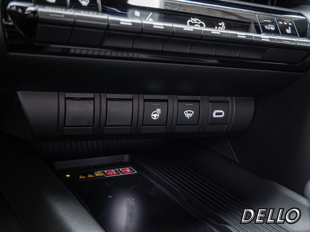 Fahrzeugansicht TOYOTA C-HR 2.0 Plug-In Hybrid FWD GR Sport - Bild 19