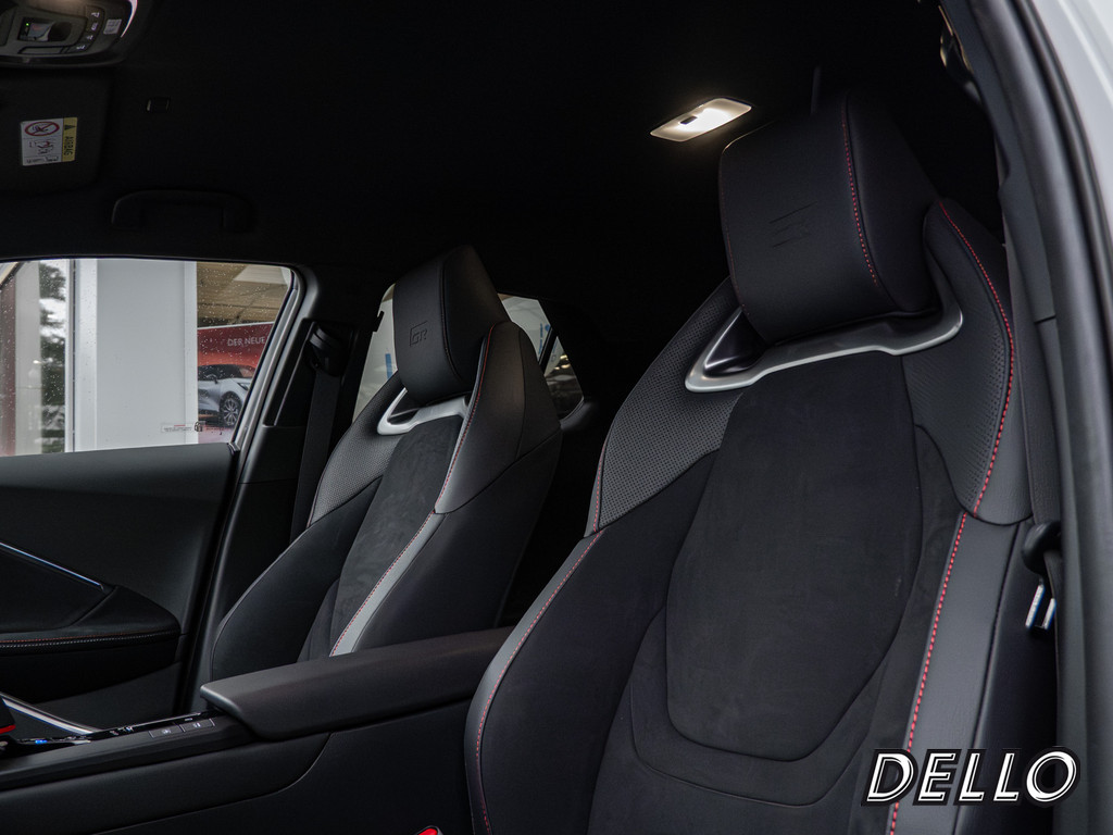 Fahrzeugansicht TOYOTA C-HR 2.0 Plug-In Hybrid FWD GR Sport - Bild 37