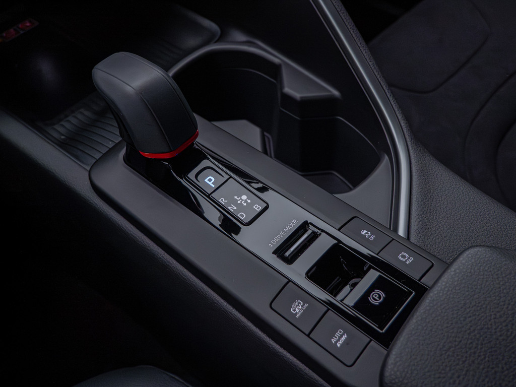 Fahrzeugansicht TOYOTA C-HR 2.0 Plug-In Hybrid FWD GR Sport - Bild 21