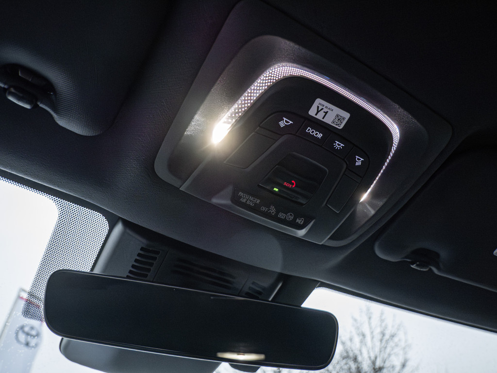 Fahrzeugansicht TOYOTA C-HR 2.0 Plug-In Hybrid FWD GR Sport - Bild 25