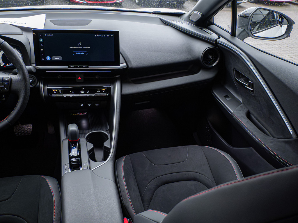 Fahrzeugansicht TOYOTA C-HR 2.0 Plug-In Hybrid FWD GR Sport - Bild 8