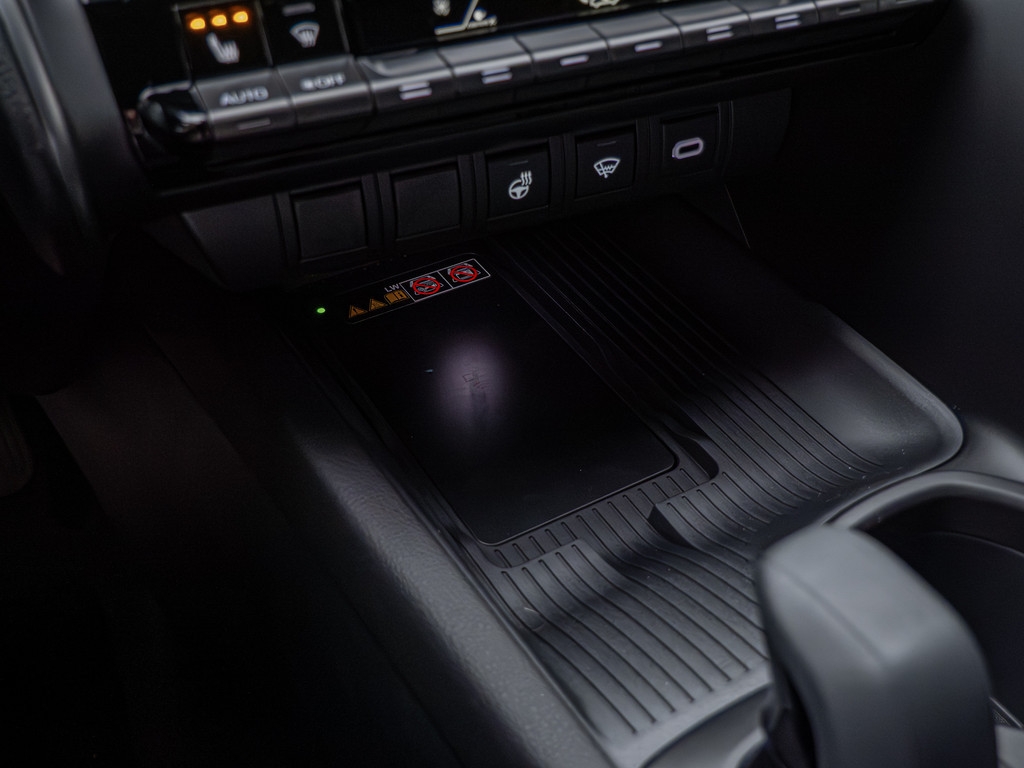 Fahrzeugansicht TOYOTA C-HR 2.0 Plug-In Hybrid FWD GR Sport - Bild 20