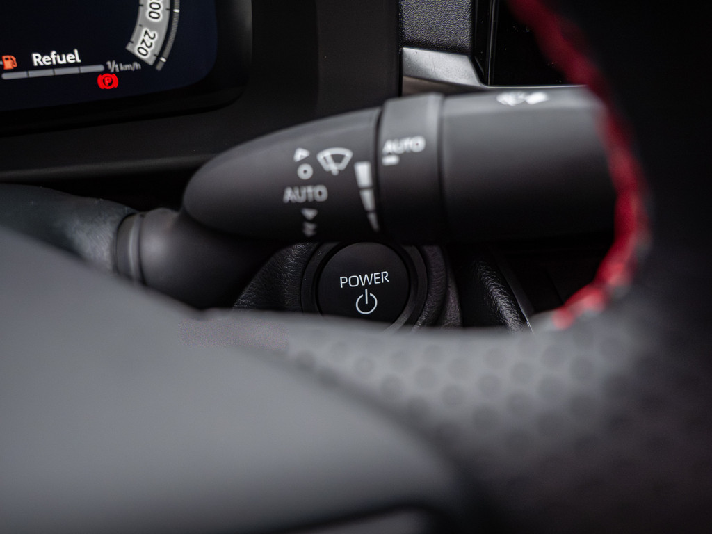 Fahrzeugansicht TOYOTA C-HR 2.0 Plug-In Hybrid FWD GR Sport - Bild 29