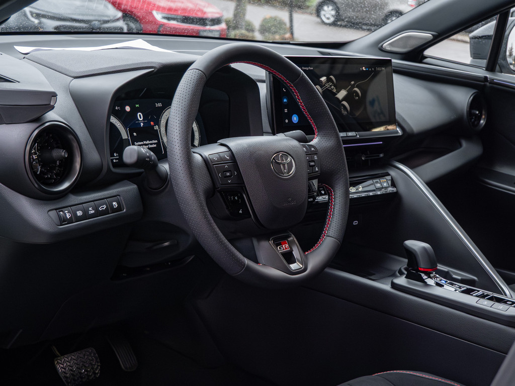 Fahrzeugansicht TOYOTA C-HR 2.0 Plug-In Hybrid FWD GR Sport - Bild 36