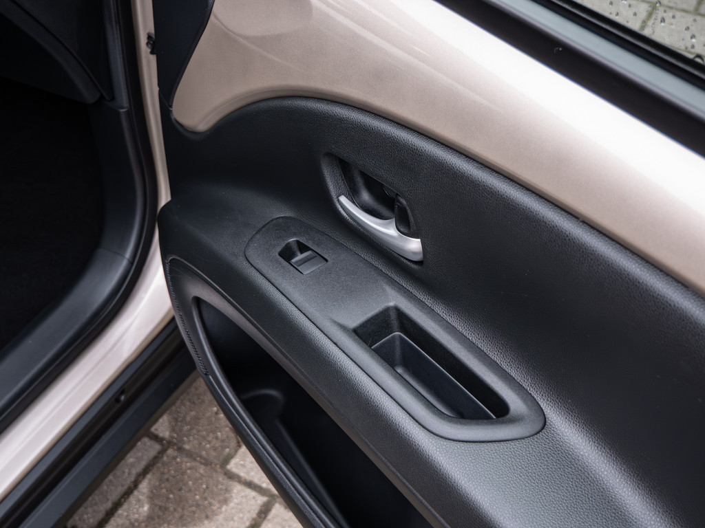 Fahrzeugansicht TOYOTA Aygo X 1.0 Pulse - Bild 6