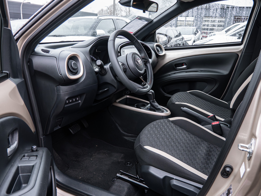 Fahrzeugansicht TOYOTA Aygo X 1.0 Pulse - Bild 7