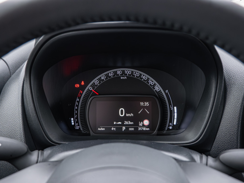 Fahrzeugansicht TOYOTA Aygo X 1.0 Pulse - Bild 18