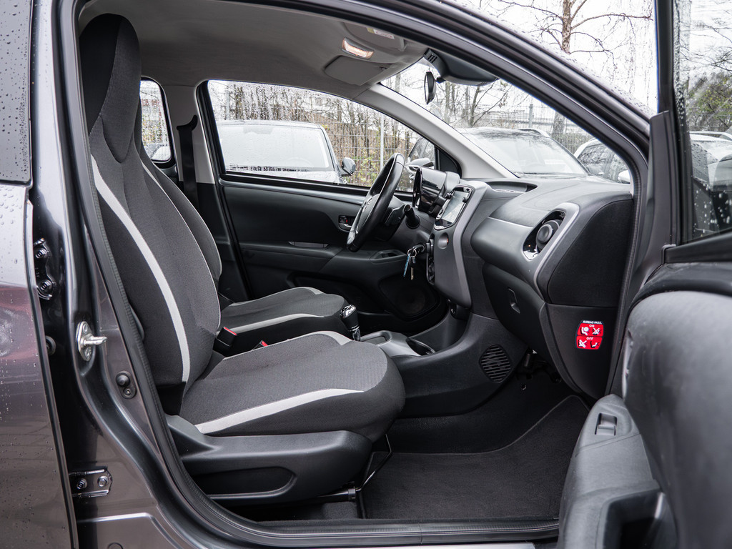 Fahrzeugansicht TOYOTA Aygo 1.0 Team D - Bild 5