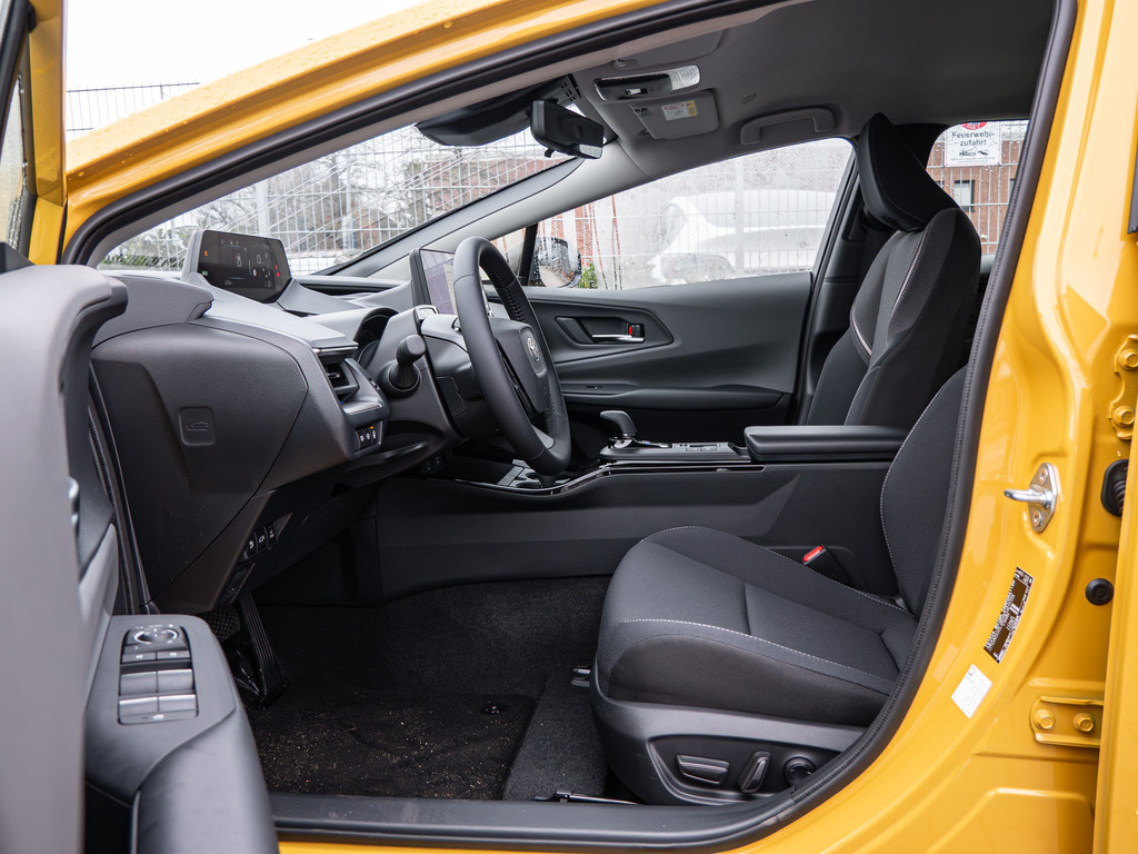 Fahrzeugansicht TOYOTA Prius Plug-in Hybrid Executive - Bild 10