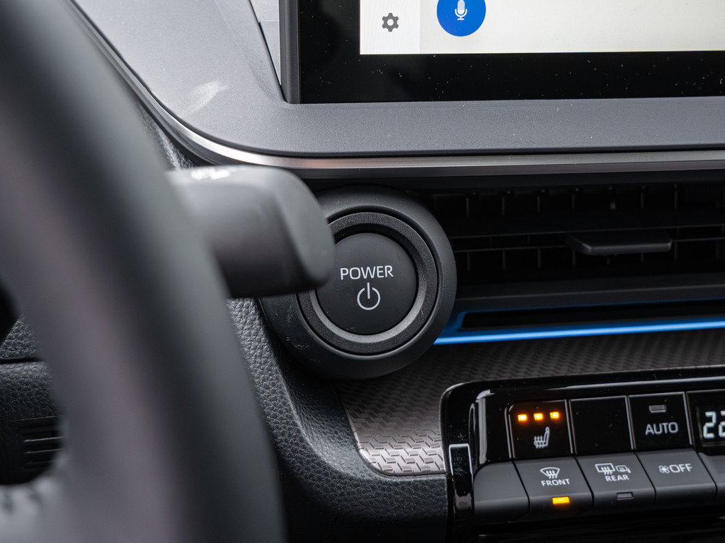 Fahrzeugansicht TOYOTA Prius Plug-in Hybrid Executive - Bild 18