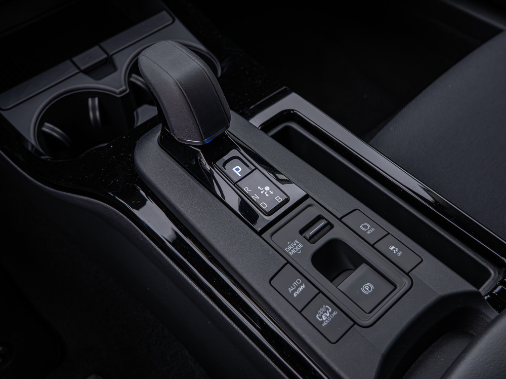 Fahrzeugansicht TOYOTA Prius Plug-in Hybrid Executive - Bild 20