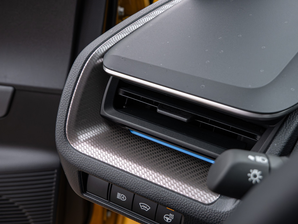 Fahrzeugansicht TOYOTA Prius Plug-in Hybrid Executive - Bild 30