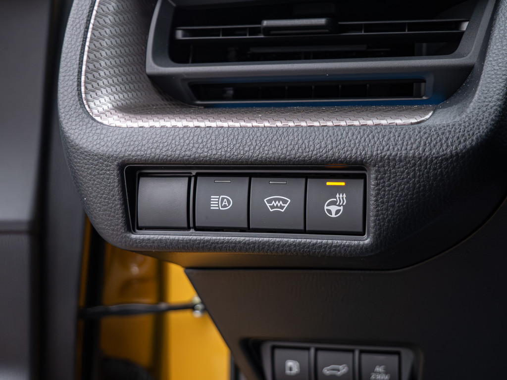 Fahrzeugansicht TOYOTA Prius Plug-in Hybrid Executive - Bild 31