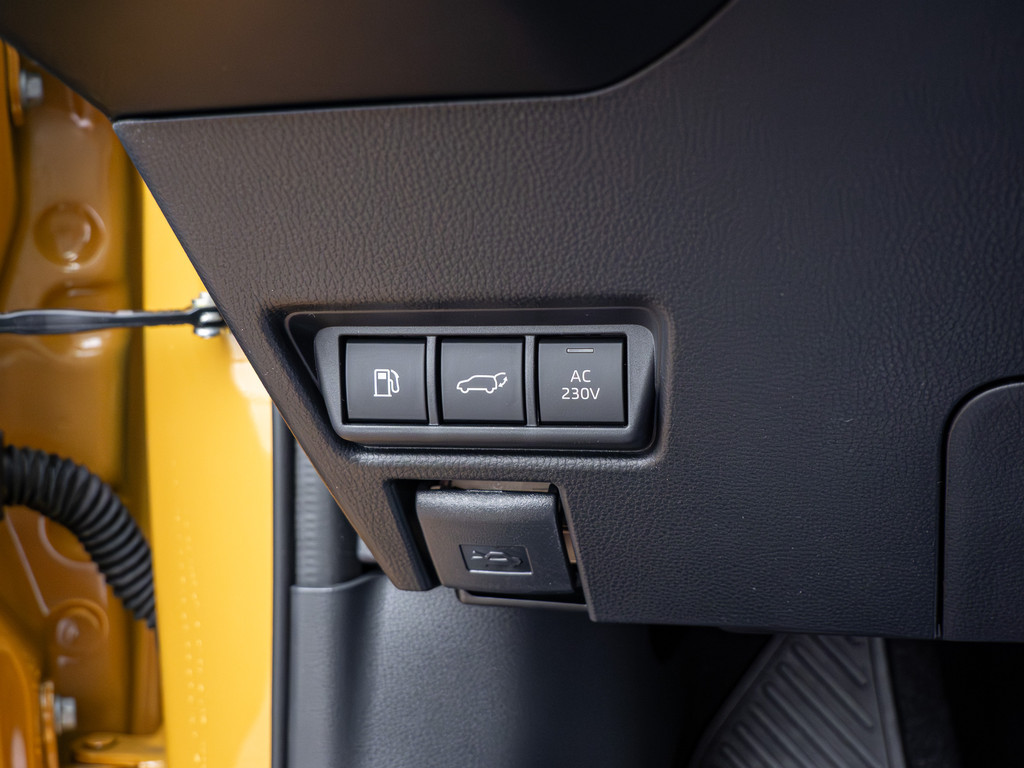 Fahrzeugansicht TOYOTA Prius Plug-in Hybrid Executive - Bild 32