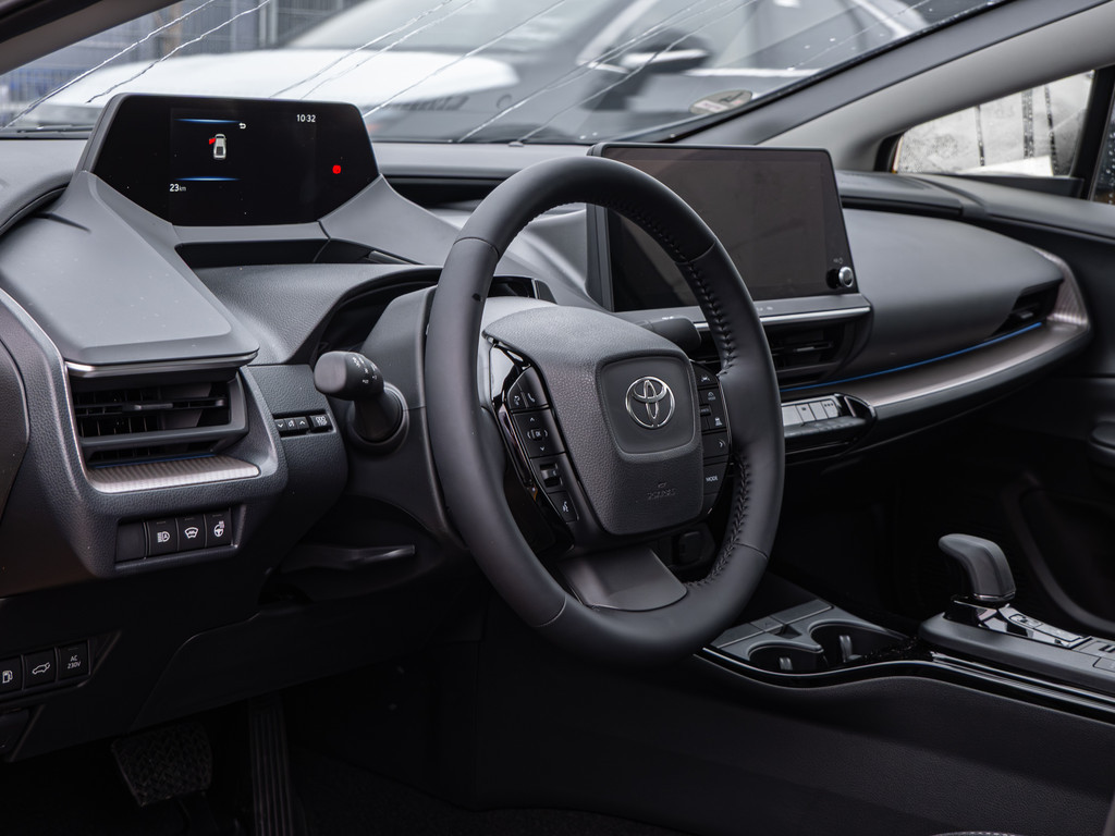 Fahrzeugansicht TOYOTA Prius Plug-in Hybrid Executive - Bild 33