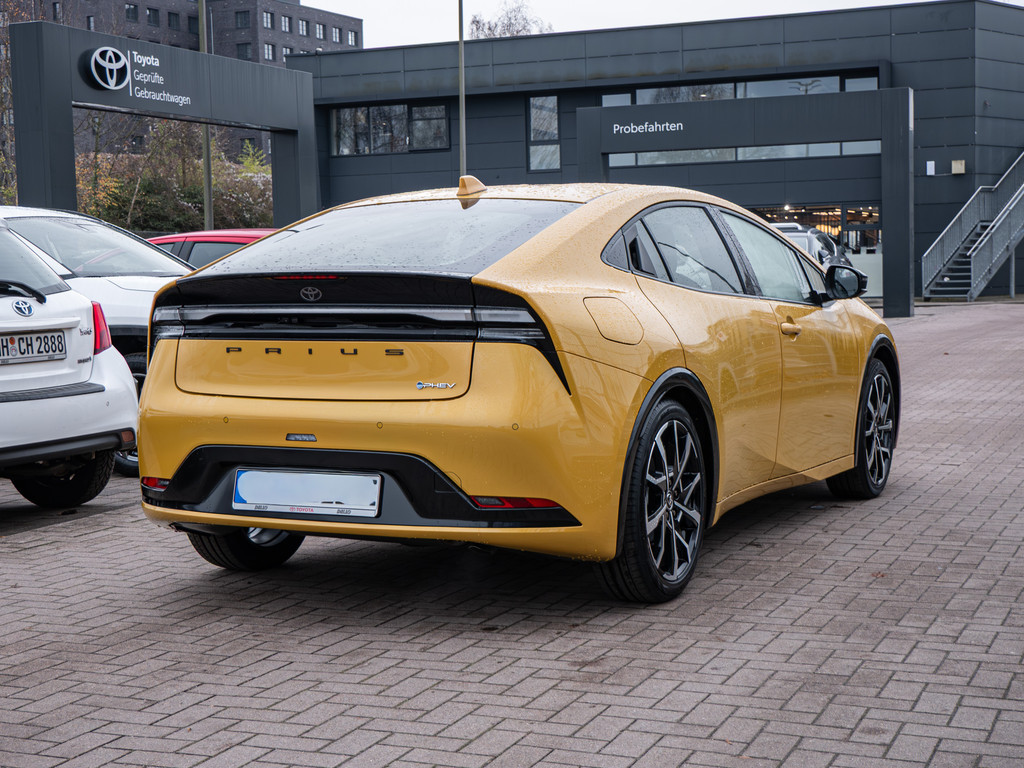 Fahrzeugansicht TOYOTA Prius Plug-in Hybrid Executive - Bild 34
