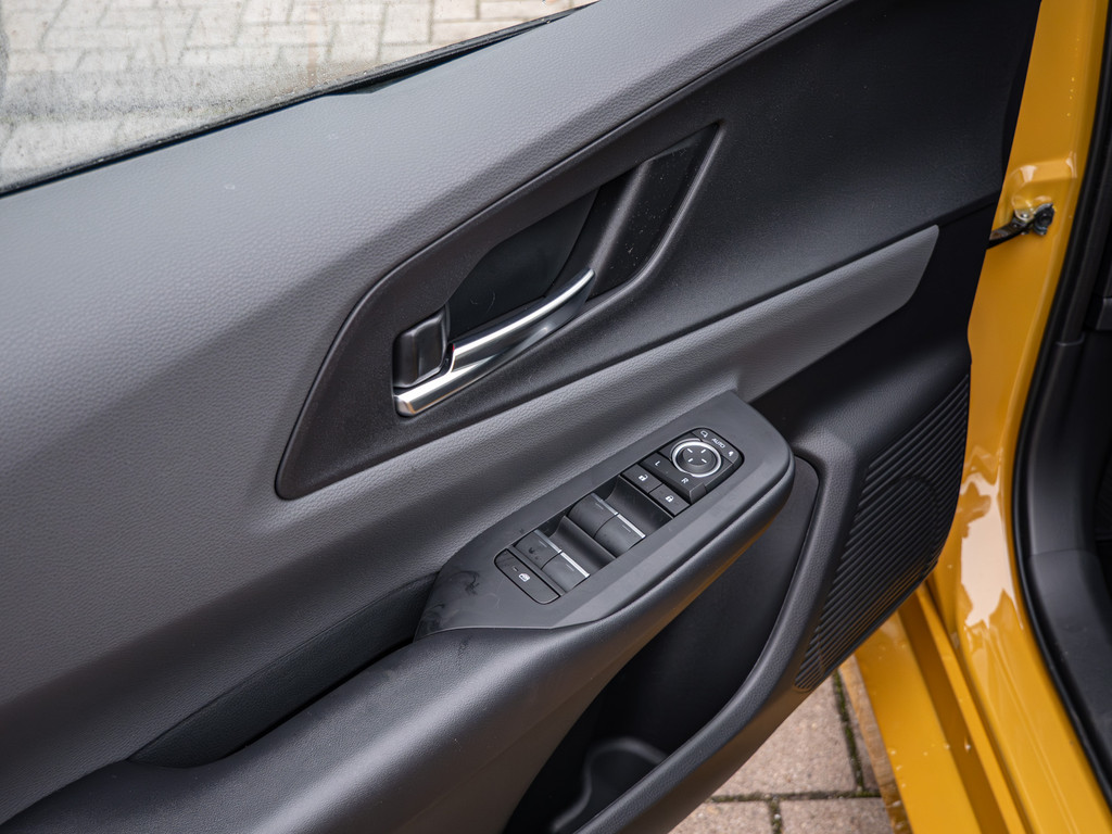 Fahrzeugansicht TOYOTA Prius Plug-in Hybrid Executive - Bild 36