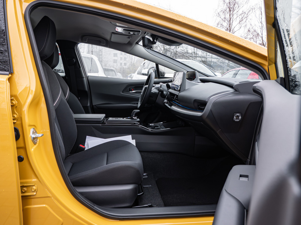 Fahrzeugansicht TOYOTA Prius Plug-in Hybrid Executive - Bild 42