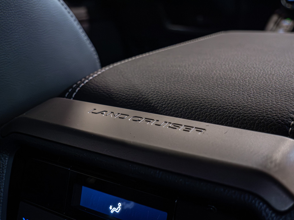 Fahrzeugansicht TOYOTA Land Cruiser 2.8 D-4D Executive - Bild 4