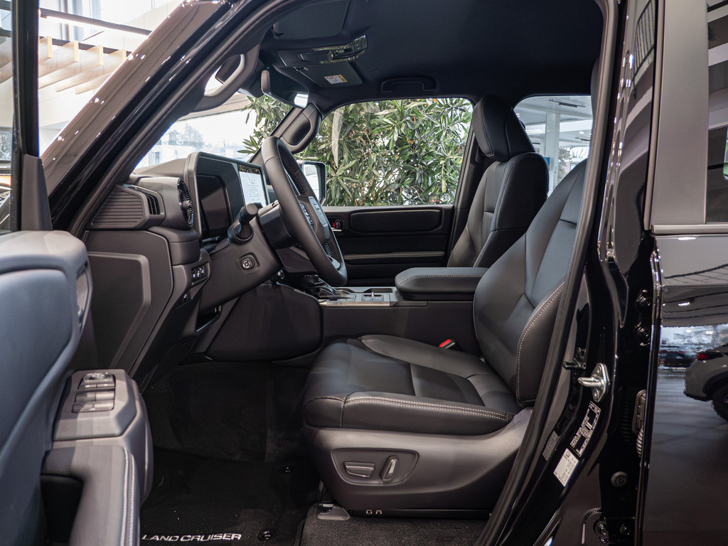 Fahrzeugansicht TOYOTA Land Cruiser 2.8 D-4D Executive - Bild 10